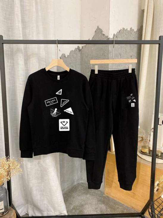 Picture of Prada Sweater Suits _SKUPradam-5xlkdt1642247
